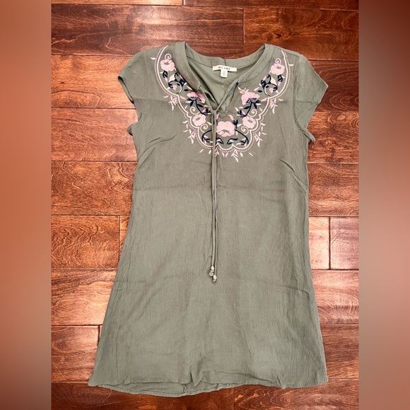 Embroidered Green Mini Dress - Picture 1 of 3